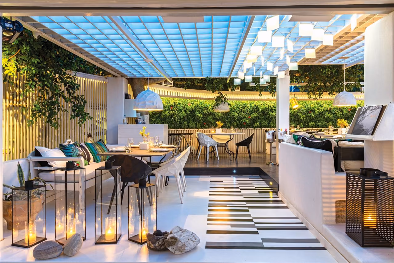 Krama garden dining terrace with lanterns